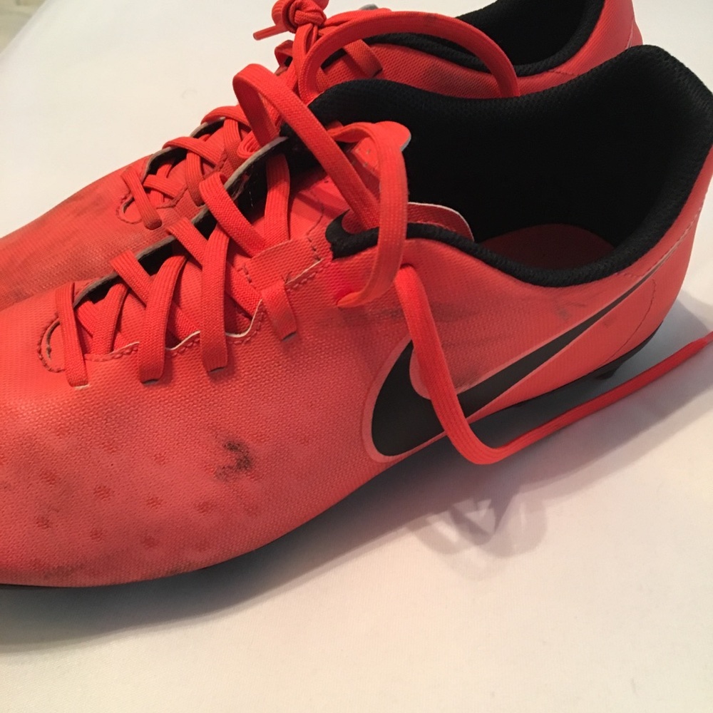 Men’s Nike soccer cleats.